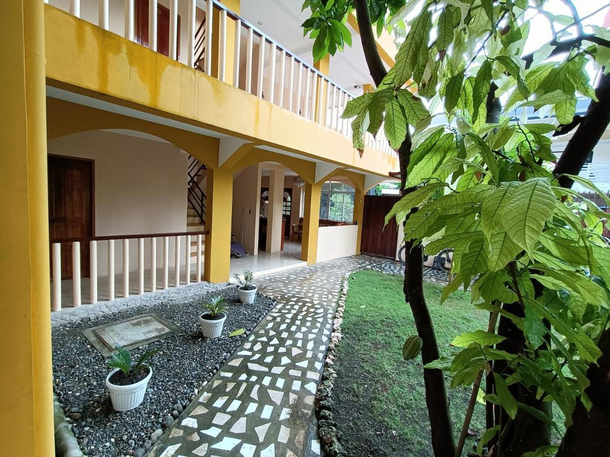Speed 8 Inn Moalboal Ngoại thất bức ảnh