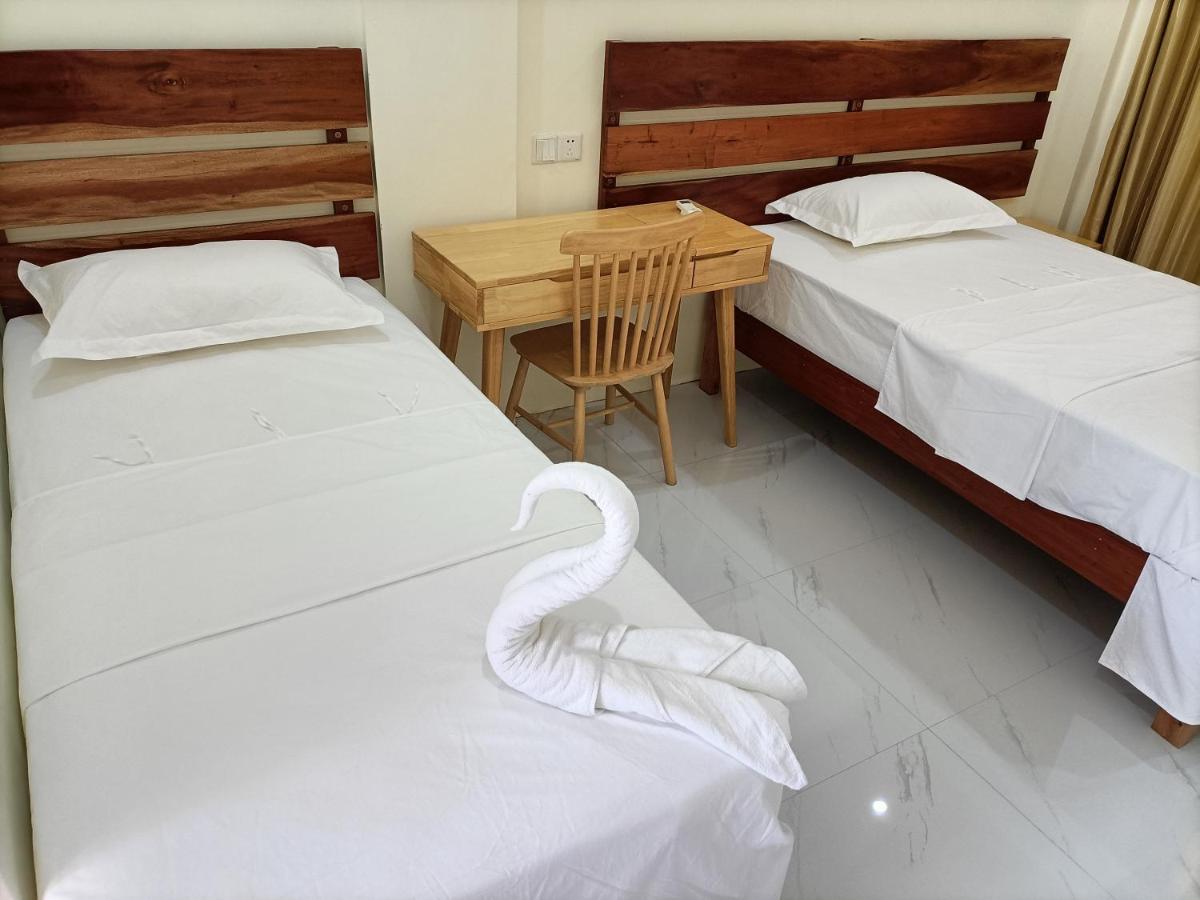 Speed 8 Inn Moalboal Ngoại thất bức ảnh