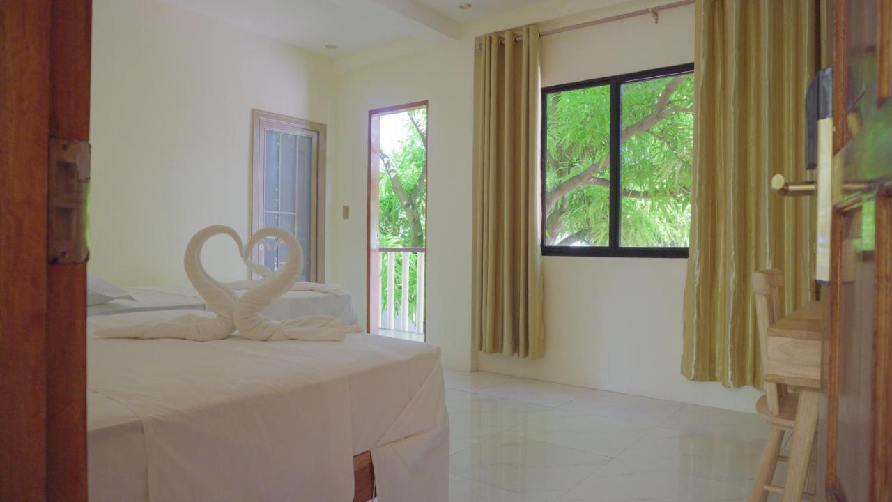 Speed 8 Inn Moalboal Ngoại thất bức ảnh