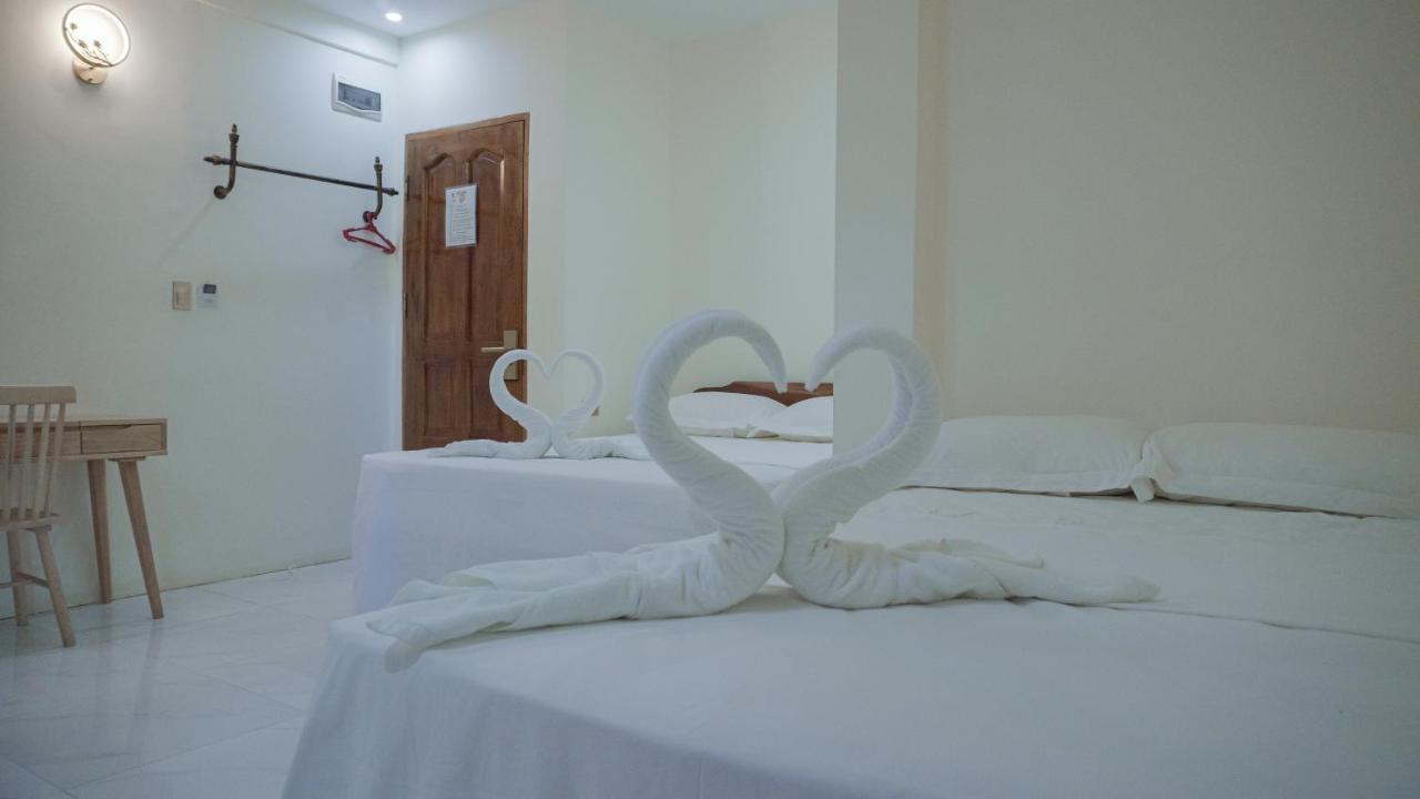 Speed 8 Inn Moalboal Ngoại thất bức ảnh