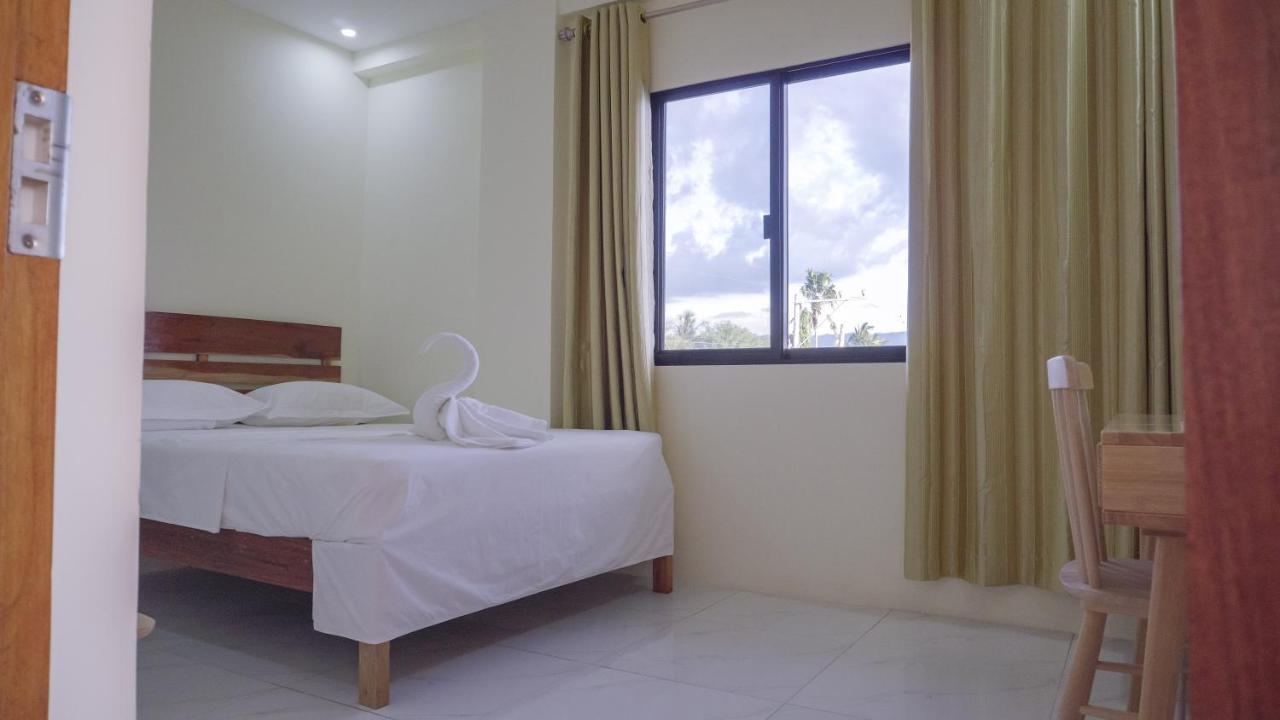 Speed 8 Inn Moalboal Ngoại thất bức ảnh